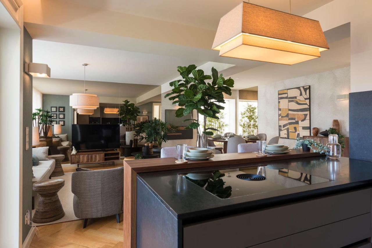 Emporium Deluxe 3Br Apartment W/ Private Parking By Lovelystay Porto Luaran gambar